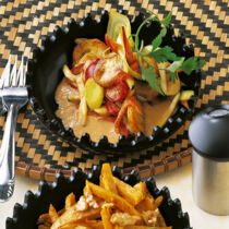 Gemüse mit Bananen und Erdnusssauce Gemüse mit Bananen und Erdnusssauce