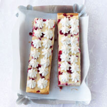 Johannisbeer-Baiser-Käsekuchen