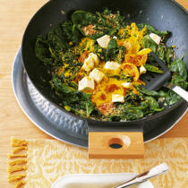 Paneer mit Kokos-Tomaten-Spinat Paneer mit Kokos-Tomaten-Spinat