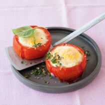 Gremolata-Ei in Tomate