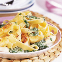 Gebratener Spargel mit Bärlauchnudeln Gebratener Spargel mit Bärlauchnudeln