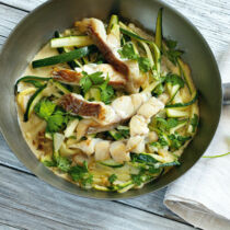 Seelachspfanne mit Zucchini Seelachspfanne mit Zucchini