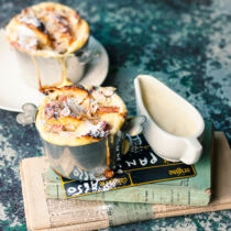 Gratin de brioche et rhubarbe - Rhabarber-Brioche-Gratin Gratin de brioche et rhubarbe - Rhabarber-Brioche-Gratin