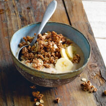 Bananencreme mit Schokomüsli Bananencreme mit Schokomüsli
