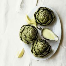 Artischocken mit Kartoffel-Hollandaise Artischocken mit Kartoffel-Hollandaise