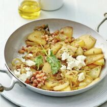 Kohlrabigröstl mit Speck und Kümmel