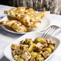 OLIVENSALAT MIT KÄSE OLIVENSALAT MIT KÄSE