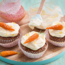 Carrot-Cupcakes mit Ananas