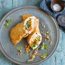 Zucchini-Schinken-Wraps mit Zitronen-Gomasio Zucchini-Schinken-Wraps mit Zitronen-Gomasio