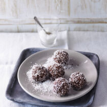 Brownie-Pralinen mit Haferflocken und Mandelmus