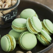 Pistazien-Macarons mit Krokant