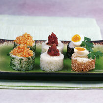 Dreierlei Sushi-Canapés Dreierlei Sushi-Canapés