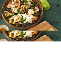 Gebratener Blumenkohl mit Belugalinsen und Würzjoghurt Gebratener Blumenkohl mit Belugalinsen und Würzjoghurt