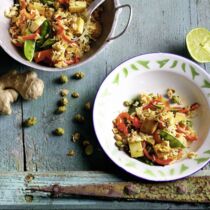 Bratreis mit Gemüse und Wasabinüssen Bratreis mit Gemüse und Wasabinüssen