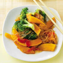 Wok-Gemüse mit Nudeln