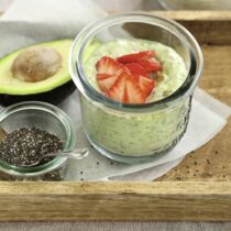 Avocado-Erdbeer-Bowl mit Chia