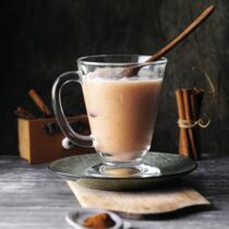 Apfelschorle ade mit Kokosmus und Zimt Apfelschorle ade mit Kokosmus und Zimt