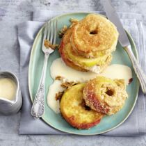 Apfel-Kokos-Küchle mit Vanillesauce