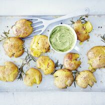 Kartoffel-Smash mit Brokkoli-Aioli Kartoffel-Smash mit Brokkoli-Aioli