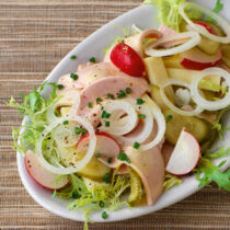 Leichter Schweizer Wurstsalat