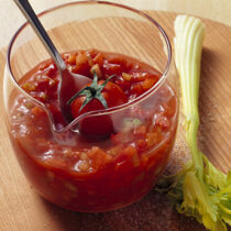 Paprikasalsa mit Tomaten und Gin