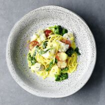 One-Pot-Pasta mit Skrei und Spinat One-Pot-Pasta mit Skrei und Spinat