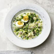 Eier in Gemüse-Schinken-Sauce Eier in Gemüse-Schinken-Sauce