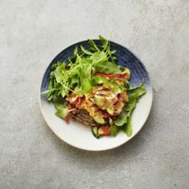 Ajvar-Rührei mit Rucola Ajvar-Rührei mit Rucola