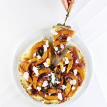 Kürbis-Tarte-Tatin 
mit Ziegenkäse