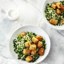 Spanakoriso mit
Knuspertofu Spanakoriso mit
Knuspertofu