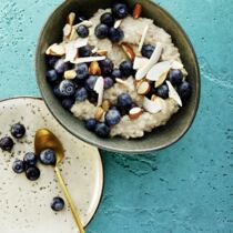 Heidelbeer-Nuss-Porridge Heidelbeer-Nuss-Porridge