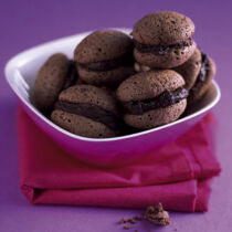 Mandelmakronen mit Schokofüllung