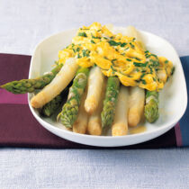 Spargel mit Rührei