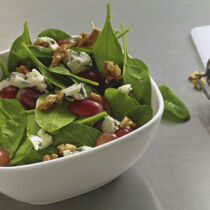 Spinatsalat mit Roquefort und Trauben Spinatsalat mit Roquefort und Trauben