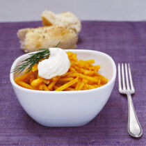 Scharfes Kürbisgemüse mit Dillrahm Scharfes Kürbisgemüse mit Dillrahm