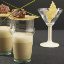 Fenchelcreme mit Parmesanchips