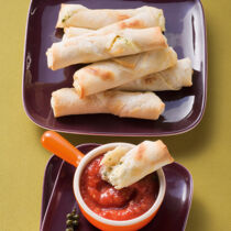 Ziegenkäseröllchen mit Salsa Ziegenkäseröllchen mit Salsa