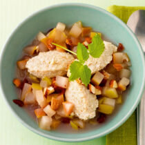 Quarknockerln in Apfelkompott Quarknockerln in Apfelkompott