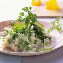 Kräuterrisotto mit grünem Spargel Kräuterrisotto mit grünem Spargel