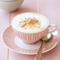 Malzkaffee mit Zimt-Nuss-Schaum