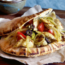 Hähnchen-Burger auf griechische Art Hähnchen-Burger auf griechische Art