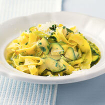 Pasta mit Zucchinisauce Pasta mit Zucchinisauce