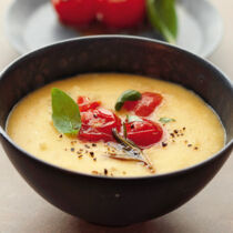 Polentasuppe mit Gebratenen Tomaten Polentasuppe mit Gebratenen Tomaten