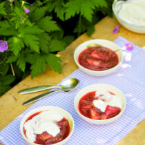 Rhabarberkompott mit Joghurt Rhabarberkompott mit Joghurt