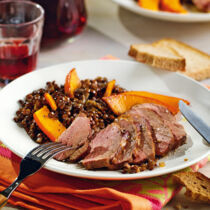 Linsensalat mit Kürbis und gebratener Entenbrust Linsensalat mit Kürbis und gebratener Entenbrust