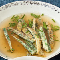 Rinderbrühe mit Frittaten Rinderbrühe mit Frittaten