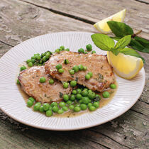 Kalbsschnitzel mit Minzerbsen