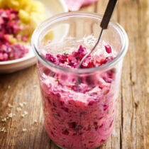 Rote-Bete-Salat mit Matjes Rote-Bete-Salat mit Matjes