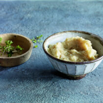 Knoblauchpaste mit Kräutern Knoblauchpaste mit Kräutern