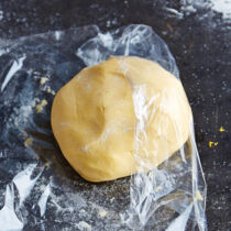 Mürbeteig - in Folie Mürbeteig - in Folie